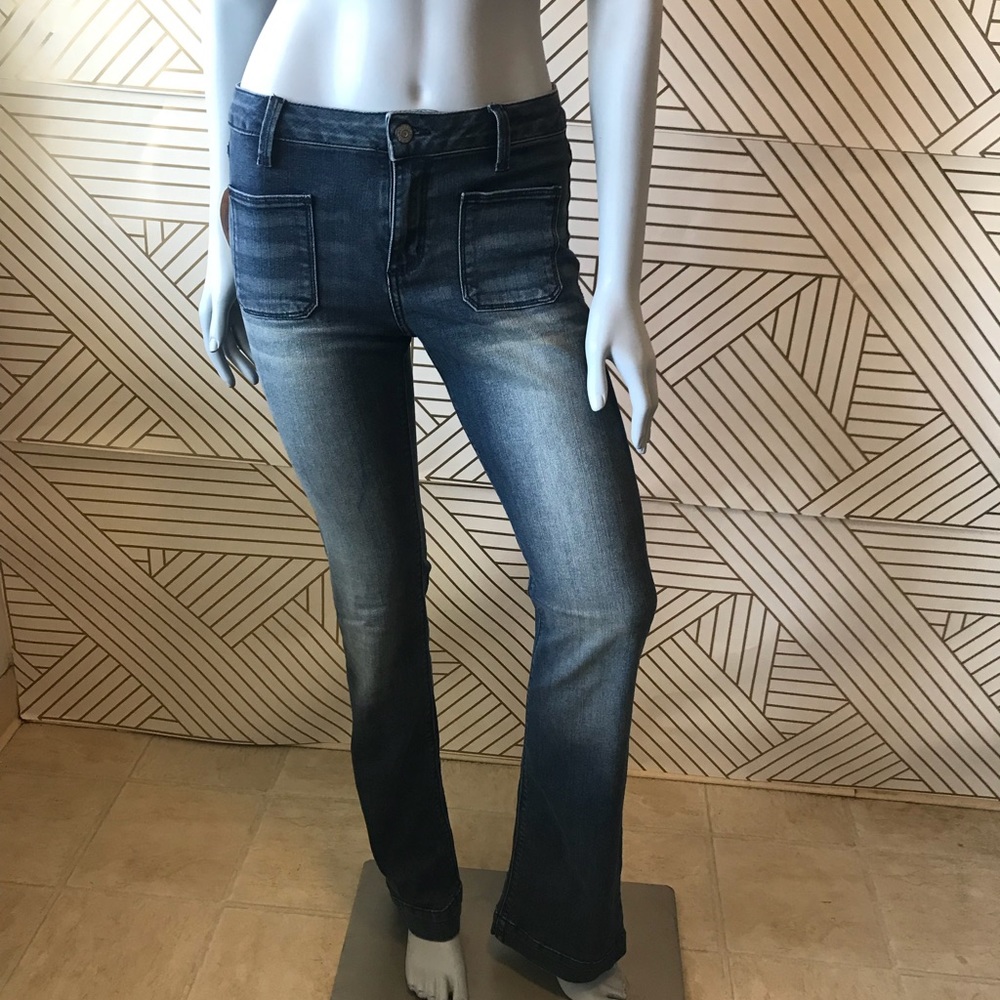 Medium colored Jeans